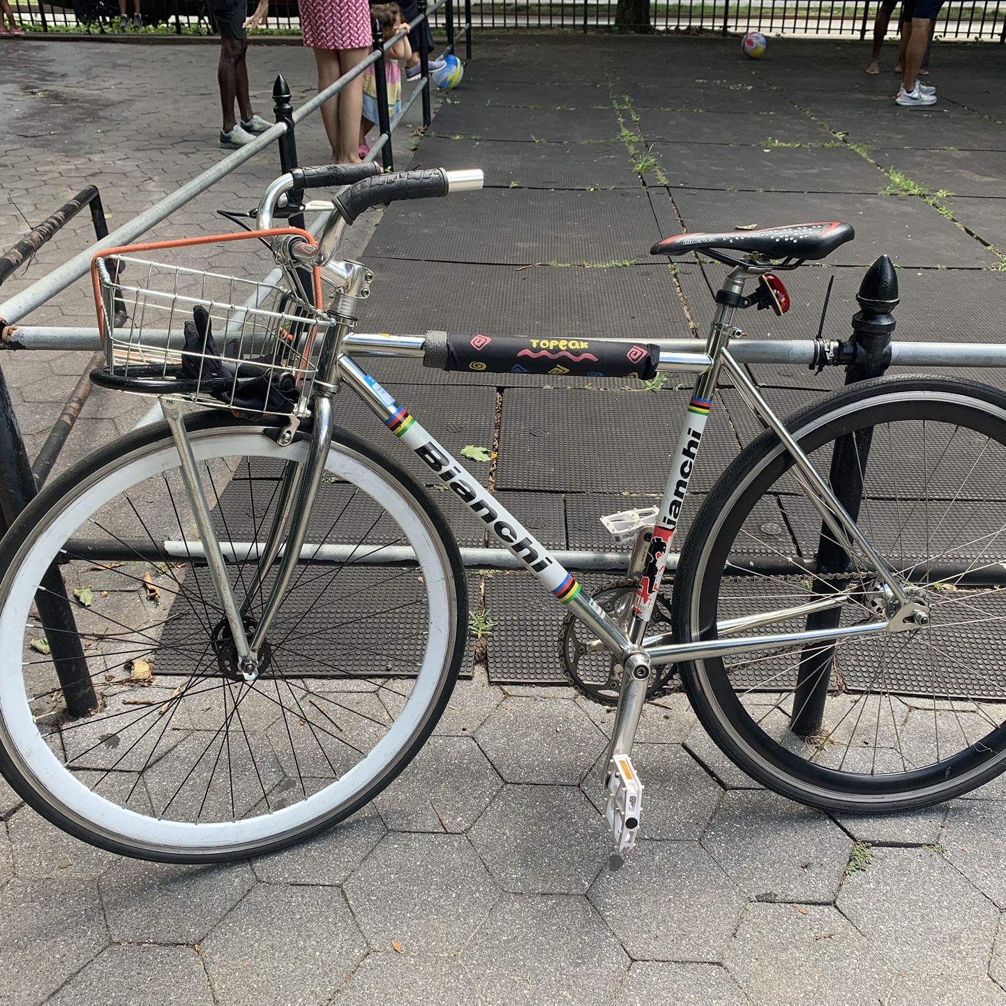 52cm bianchi road bike Oltre Comp Ultegra Di2 34) 12V Chain Bianchi Pista 52cm Single speed