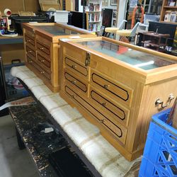 Wooden countertop display case
