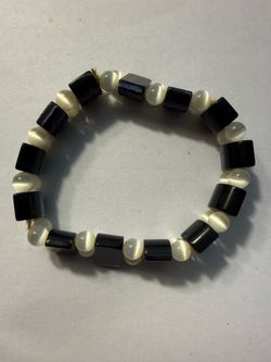 Vintage black and white Cat's Eye and hematite stone stretch bracelet