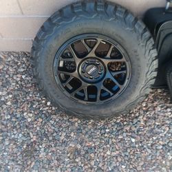 New 215 75 15 BF GOODRICH  T/A K02 TIRE (1)