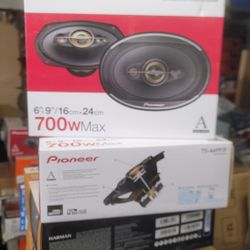 PIONEER 6X9 5 WAY, 700 WATT NEW!