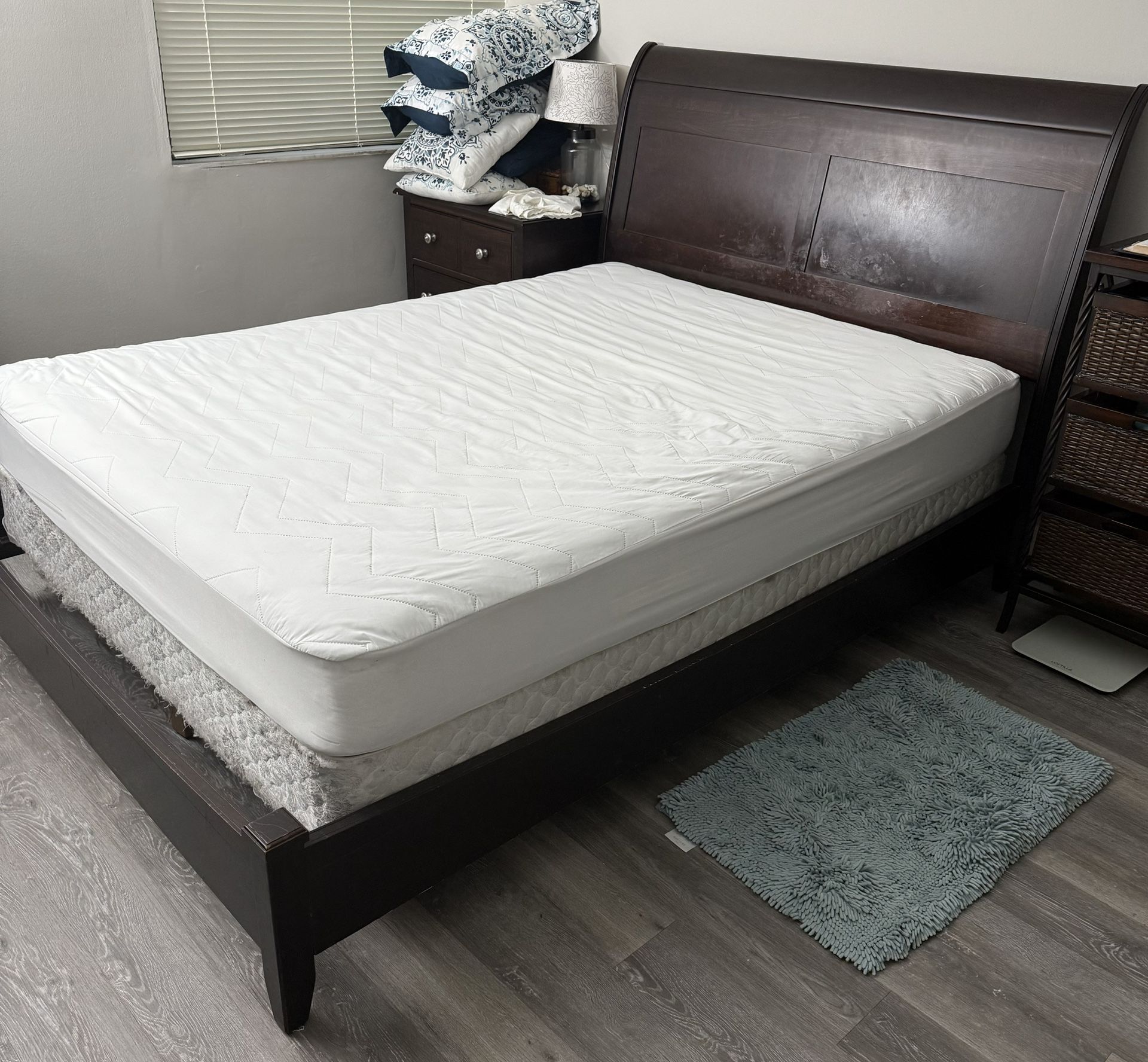 Queen Size Headboard And Footboard