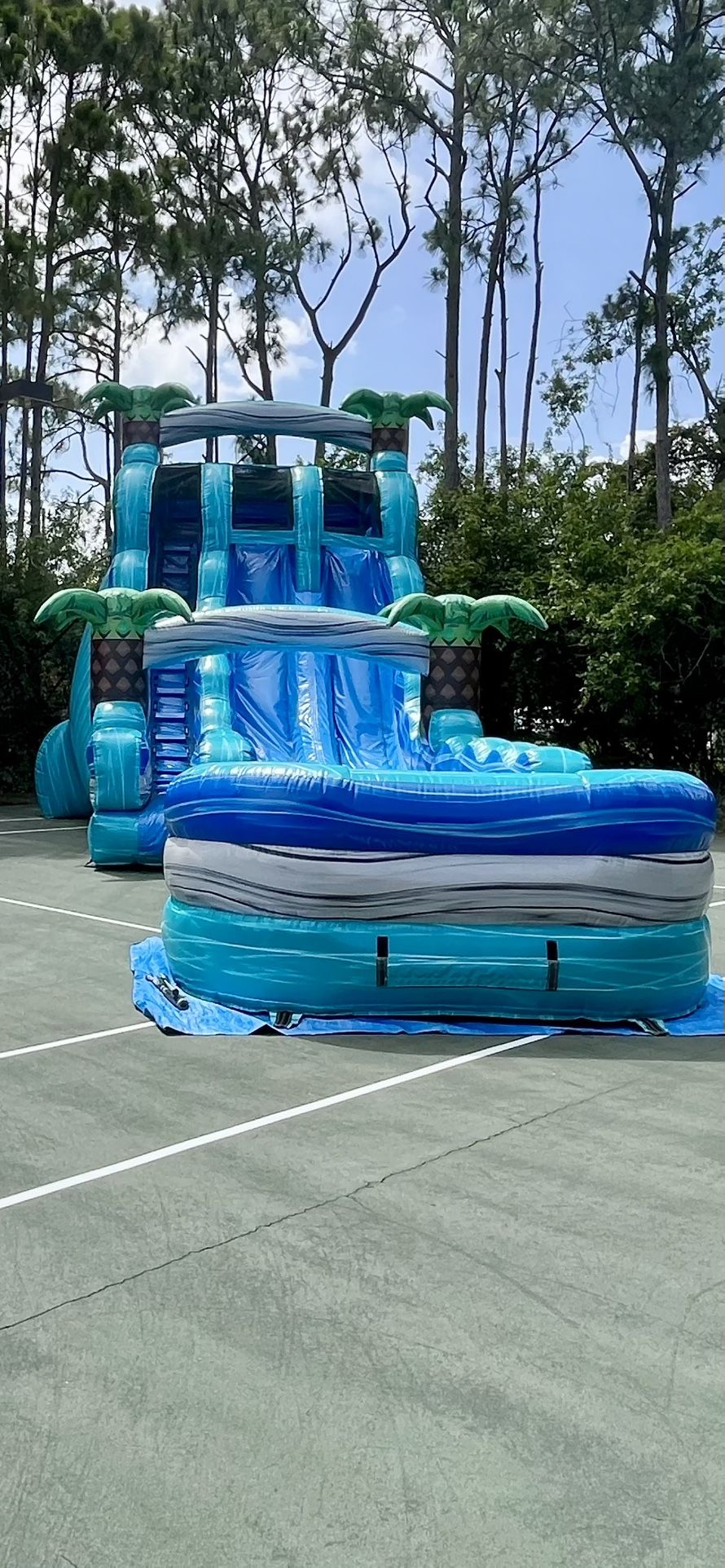 24 Foot Like New Water Slide With Pool !!!!!!!