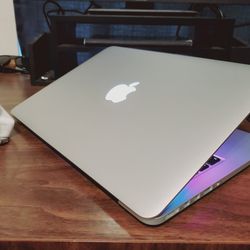 MacBook Pro Laptop. Updated MacOS, 15