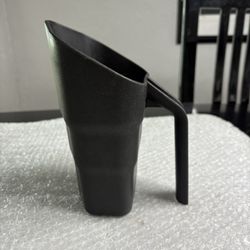 Gunner dog measuring scoop