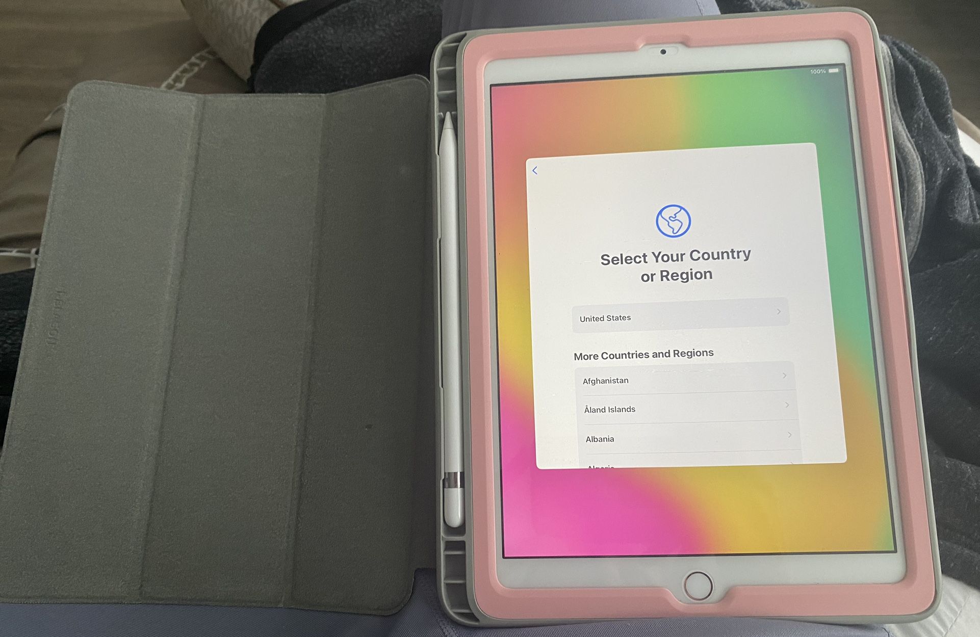 Ipad 5th gen rose gold + apple pencil