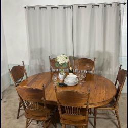 Oak Extendable Dining Table & 6 Pressed Back Chairs