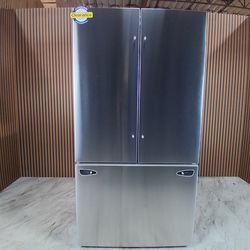 LG 27 cu. ft. Smart Counter-Depth MAX(TM) French Door Refrigerator with Internal Water Dispenser, Ice Maker, Wi-Fi (LRFLC2706S-D-P981)