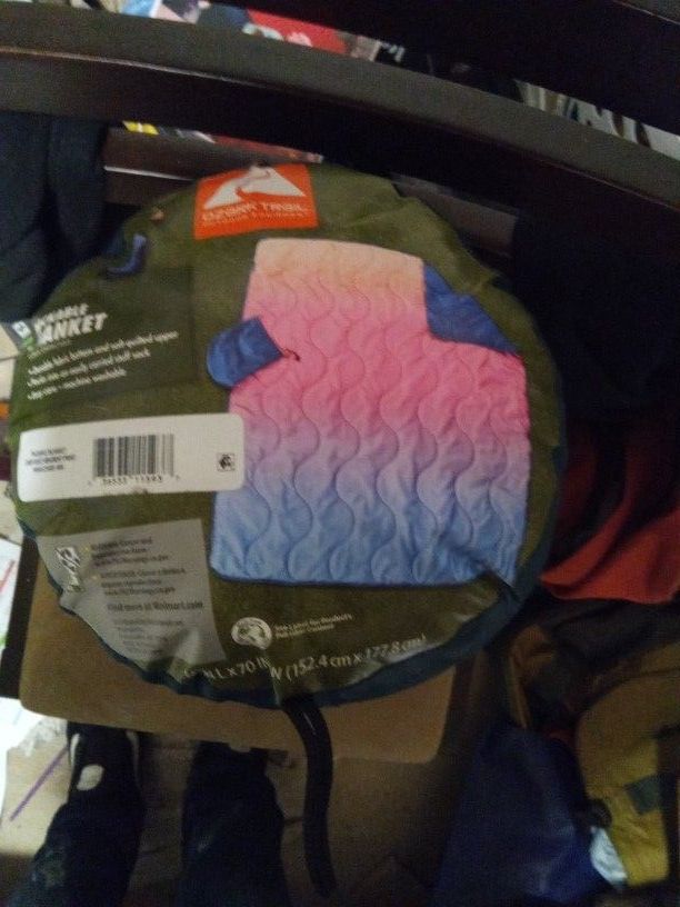 Ozarktrail Packable Blanket