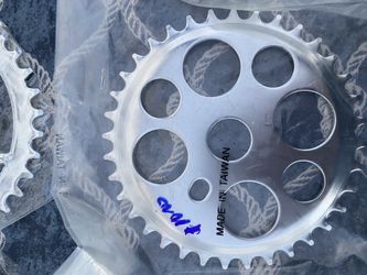 BRAND NEW SPROCKETS & CRANK ARMS