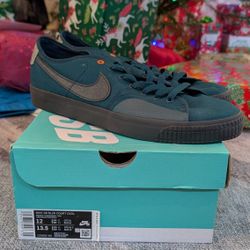 Nike SB Blzr Court DVDL SS 12