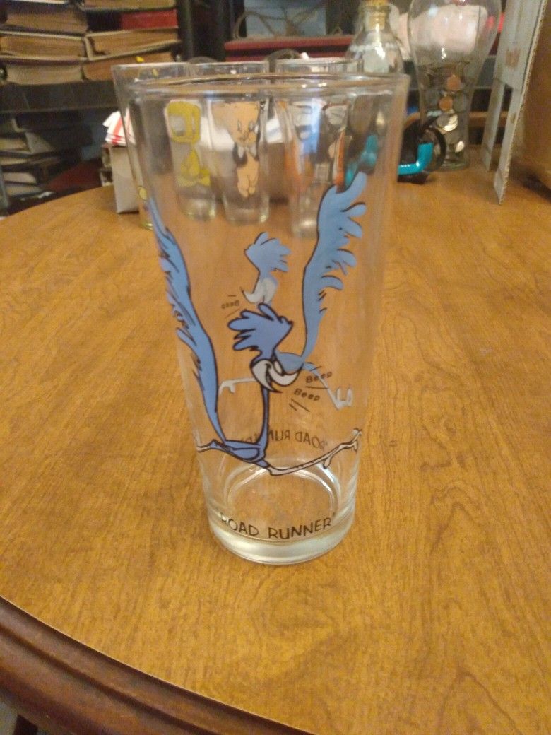 Looney Tunes Glass