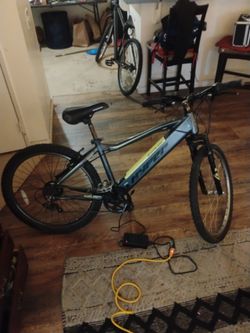 Hyper 26" Mountain Bike  36V E Bike!