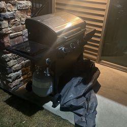 Thermos 4-burner Propane Gas Grill