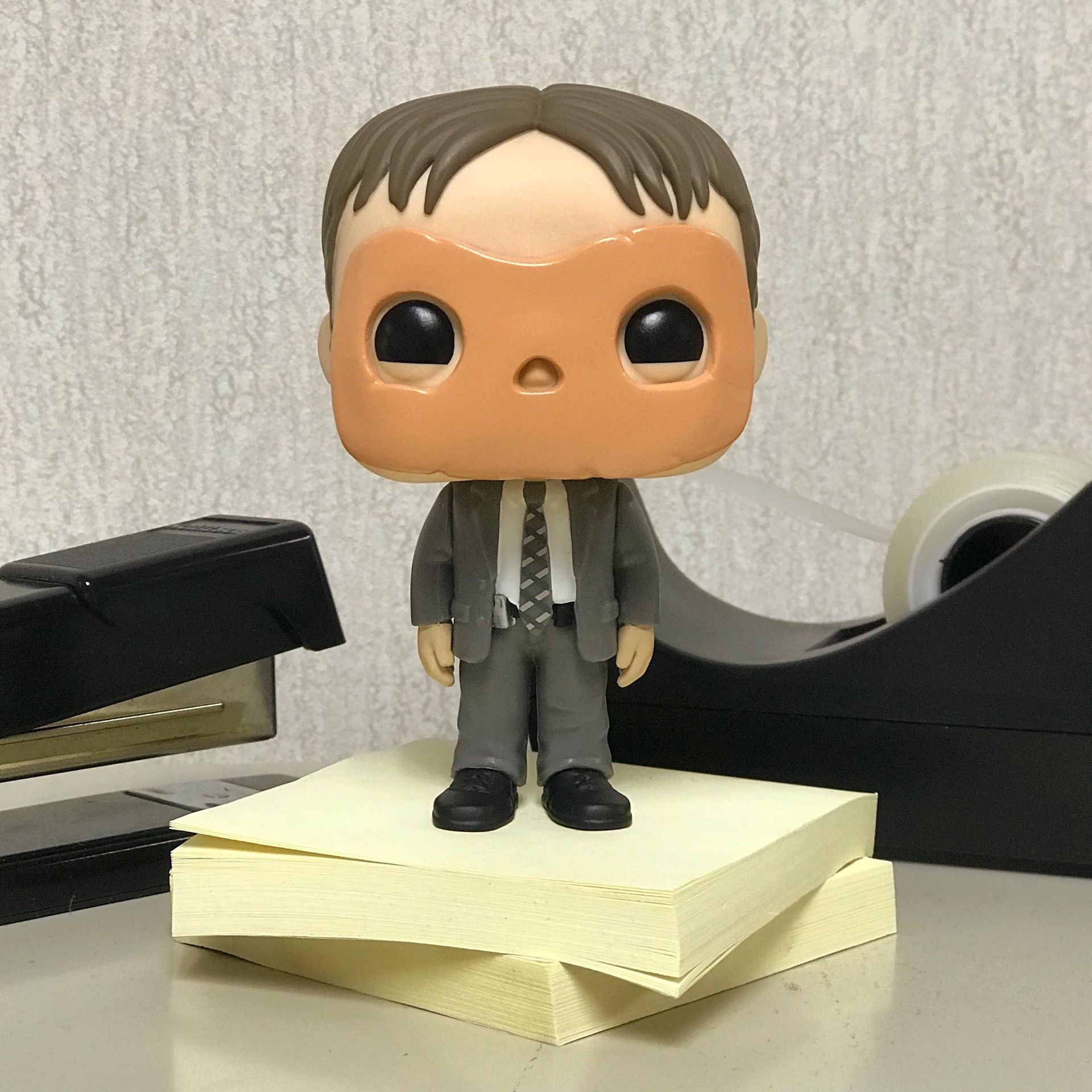 DWIGHT SCHRUTE With Mask Pop Funko #927 THE OFFICE FYE Exclusive NIB!
