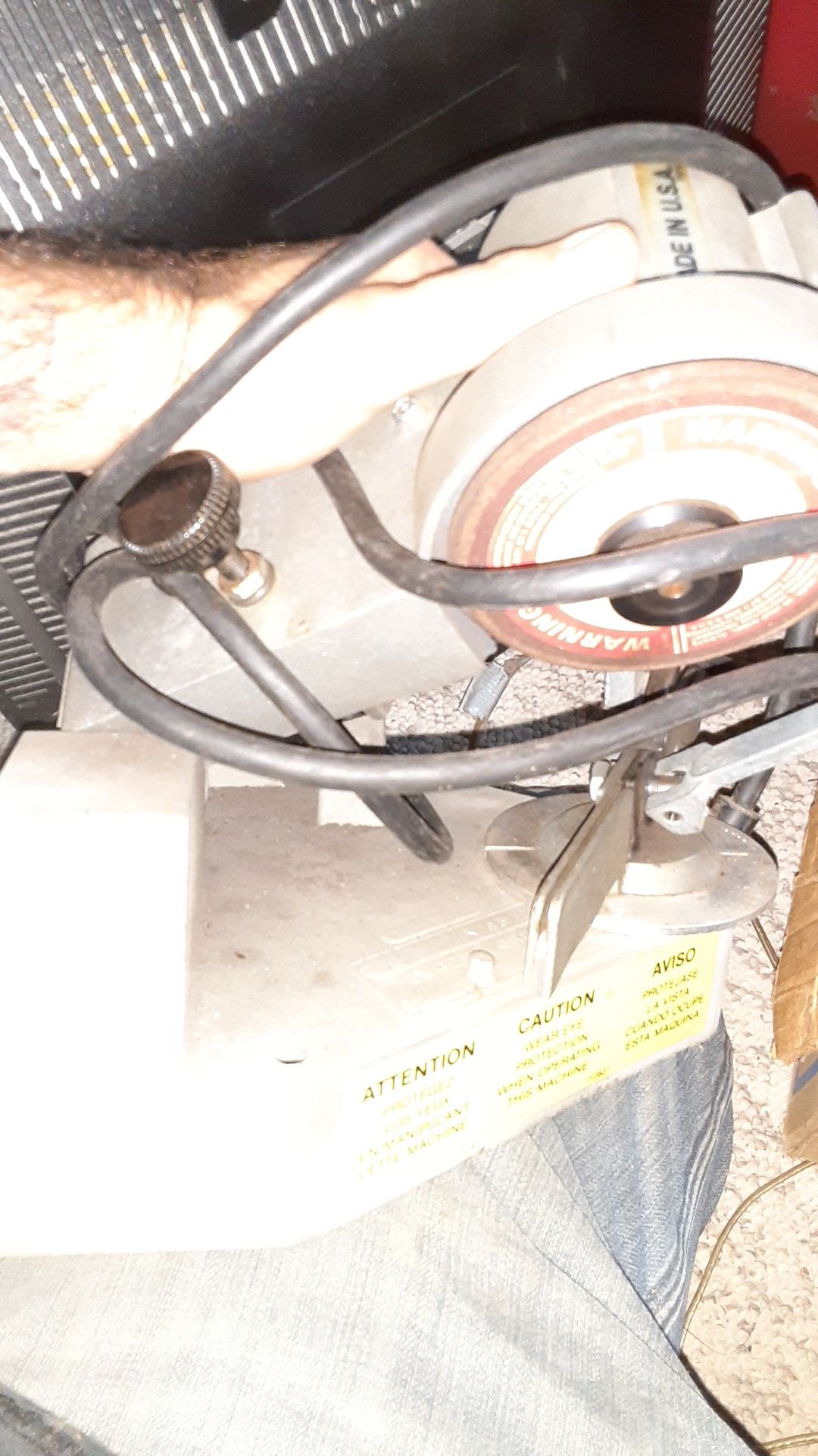 Chainsaw grinder / sharpener