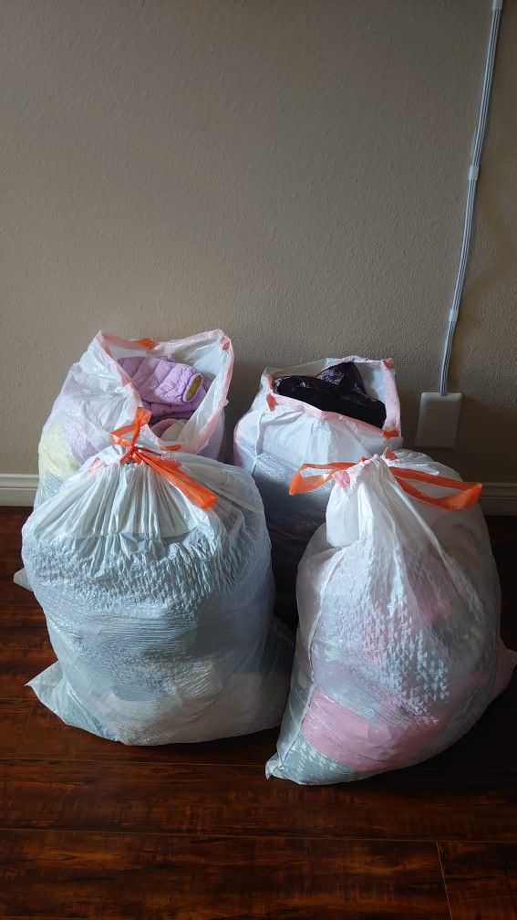4 Bags of Clothing 