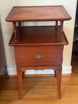 vintage Mid-Century R-Way Furniture Chinoiserie "Pagoda" nightstand