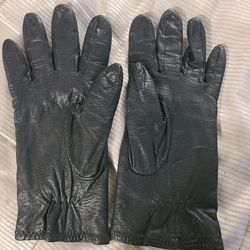 Leather gloves
