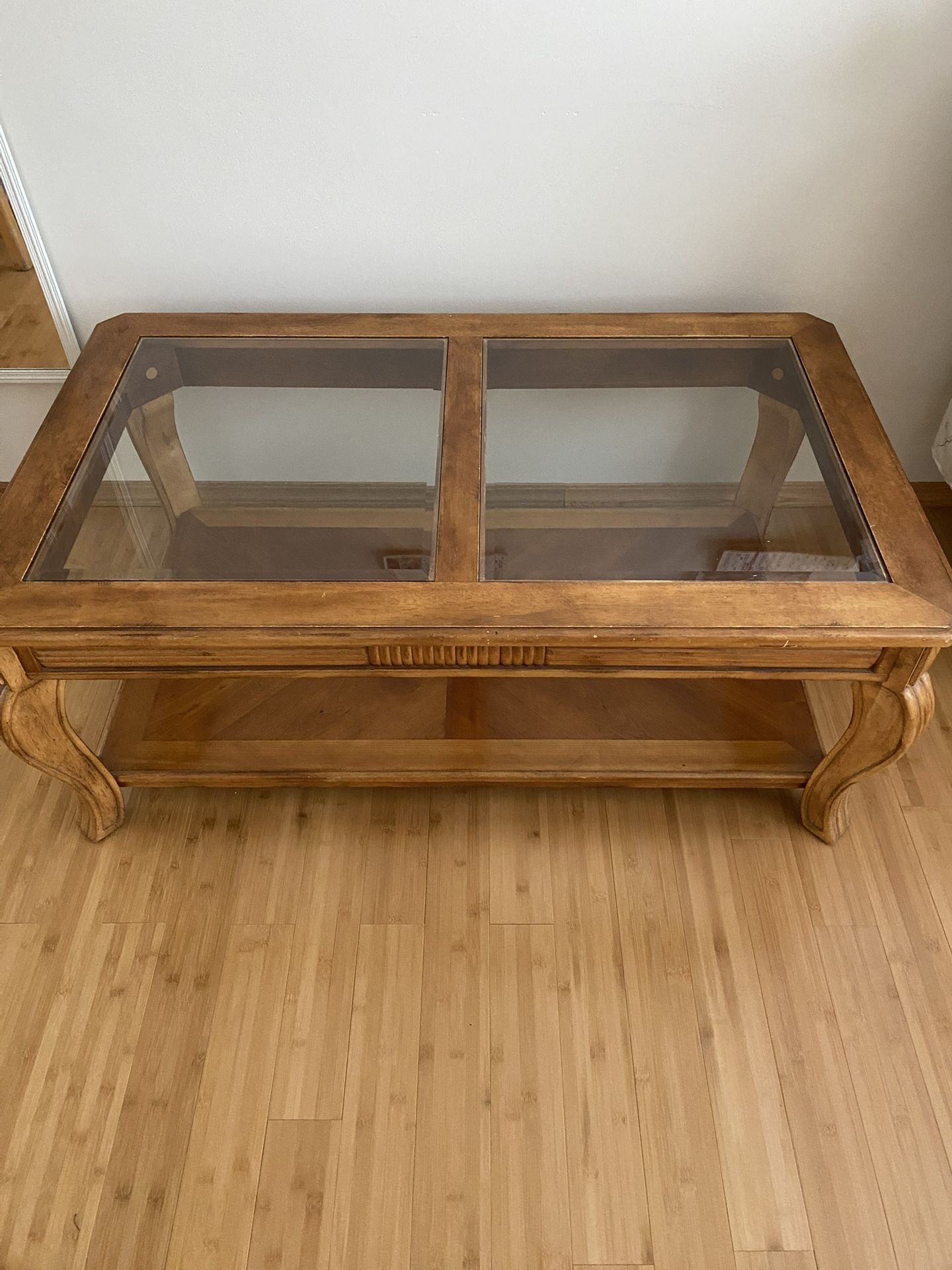 Coffee Table VERY GOOD CONDITION
