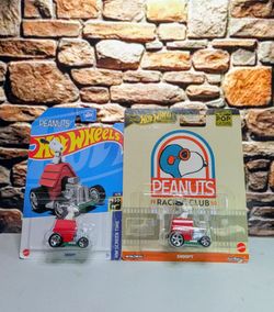 Hot Wheels Premium Peanuts 1950 Racing Club Snoopy Pop Culture and main line both $25
