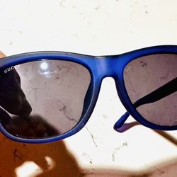 Gucci Sunglasses With Case