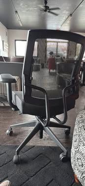 Sit-on-it Mid Back Task Chairs