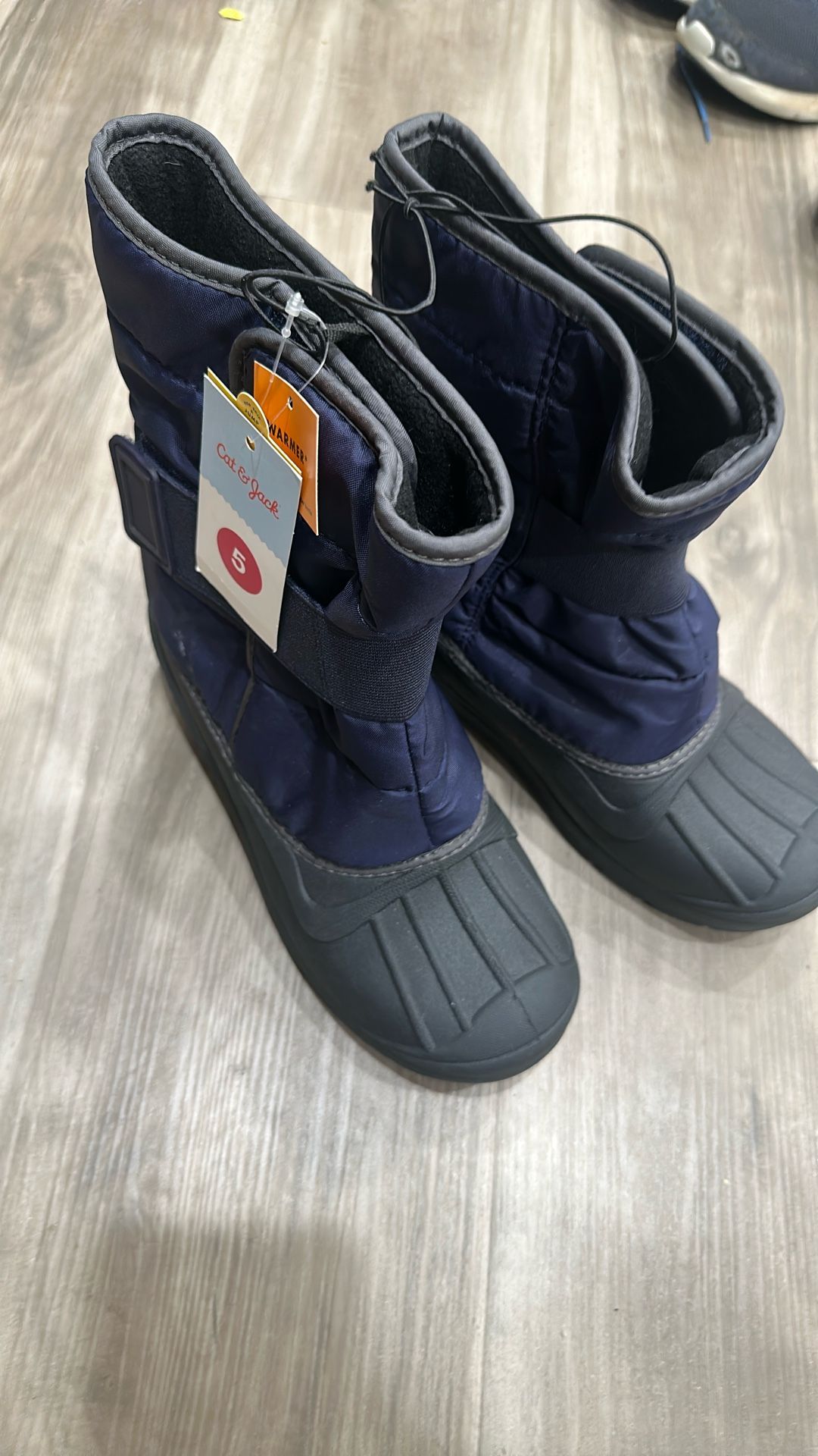 Kids Snow Boots Size 5