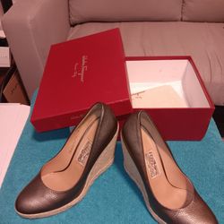Women's Ferragamo Shoes 