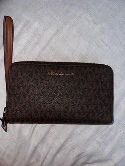 Micheal Kors brown wallet 