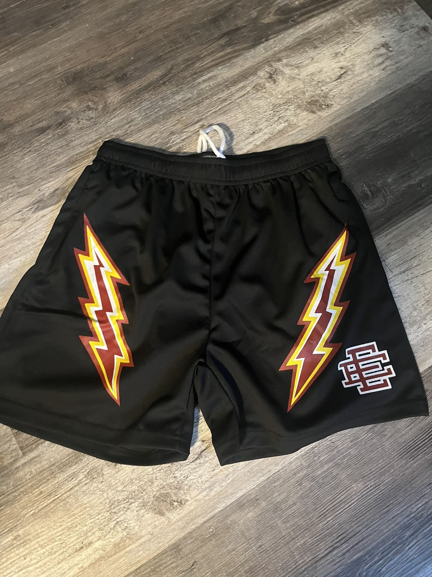 EE Shorts
