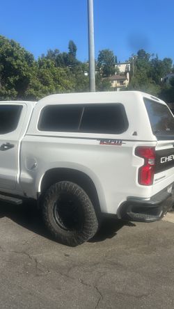 Mid Rise Camper Shell 2019 - 26 Silverado 1500