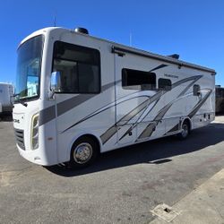 2023 Thor Hurricane 29M