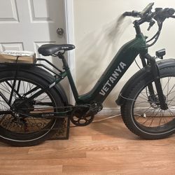 Bicicleta Electrica “ Vetanya “ Nueva, Nunca Usada. Incluye Cargador Y Llaves De La Batería 