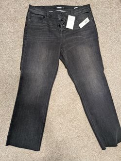 Old Navy NWT black ankle crop