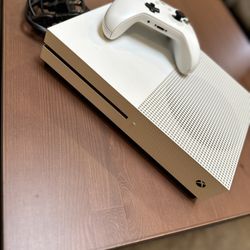Xbox One S And Controller 