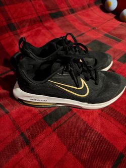 Tennis Nike talla 4.5 y