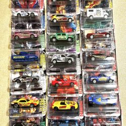 Marvel Complete Set Of 25 Diecast Cars