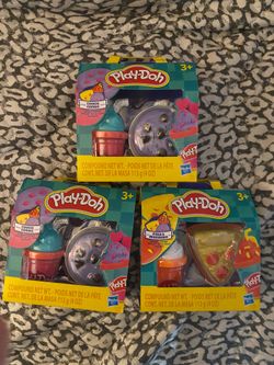 PLAY-DOUGH