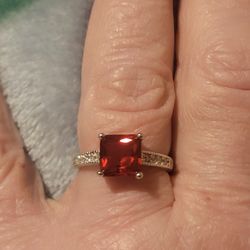 Brand New Solid 925 Sterling Silver Red Princess Cut Red Garnet With White C V'son Each Side. Size 7 
