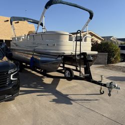 2006 Sun Tracker Pontoon