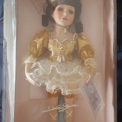 Collectable Memories Porcelain Doll, Danielle, Gold, 18in Tall.