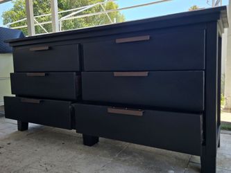 Solid wood dresser