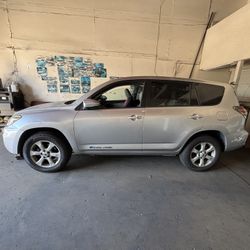 2014 Toyota Rav4 EV