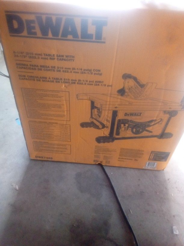 DeWalt Compact Table Saw
