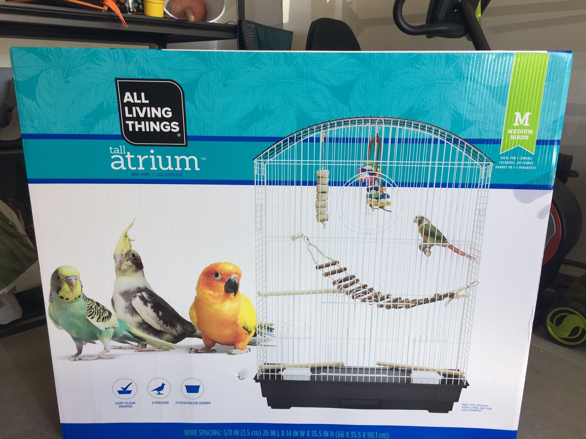 Medium Size Bird Cage and more perfect for Cocketiel