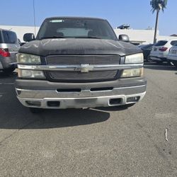 2004 CHEVY AVALANCH 3999