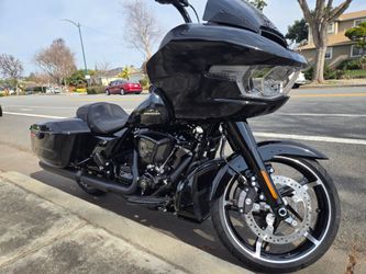 2025 Roadglide less than 1k miles