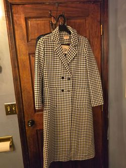 Black and White Houndstooth Long Coat size 6