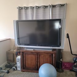 Sony - Grand WEGA 55" Widescreen Digital-Cable-Ready Rear-Projection LCD HDTV